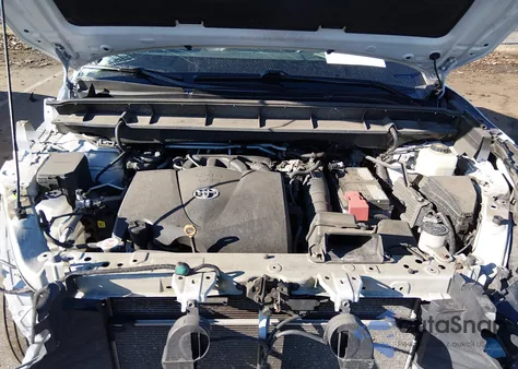 2021 Toyota Highlander Xle z USA, uszkodzony, nr VIN 5TDGZRBH8MS543384